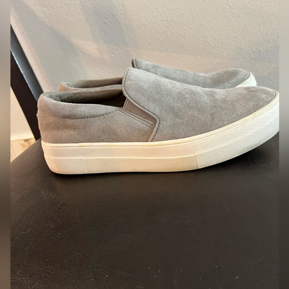 Steve Madden Women's Gills Sneaker - Picture 5 of 5